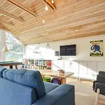 4 Bedroom Beautiful In