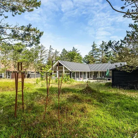 Hébergement de vacances 4 Bedroom Beautiful In Vestervig