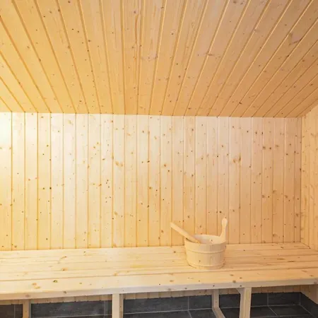 4 Bedroom Beautiful In 펜션 *